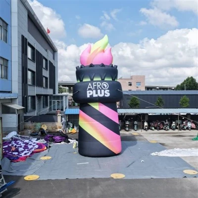 Modelo de tocha gigante inflável personalizada